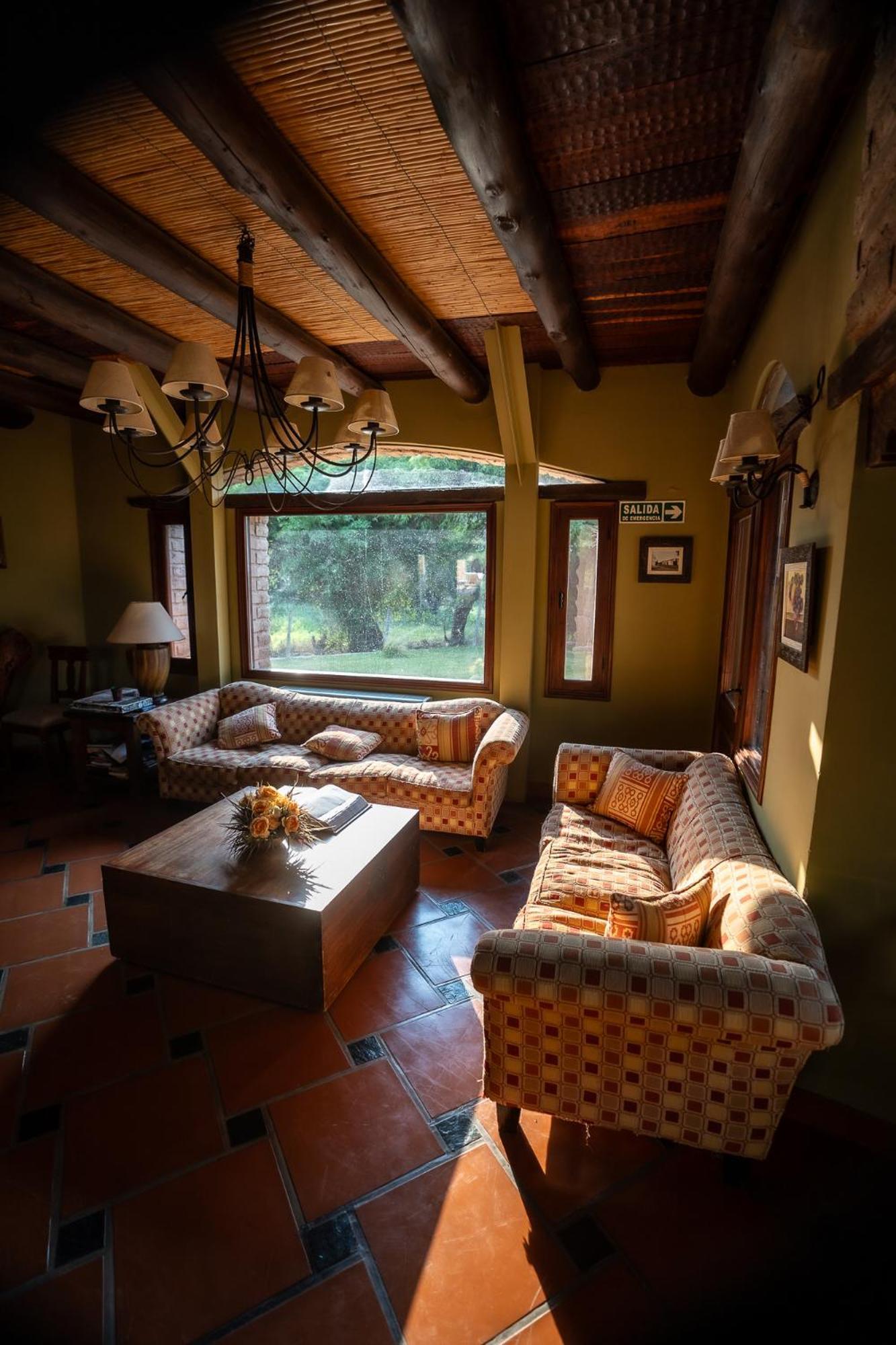 La Casa De La Bodega - Wine Boutique Hotel Cafayate Bagian luar foto